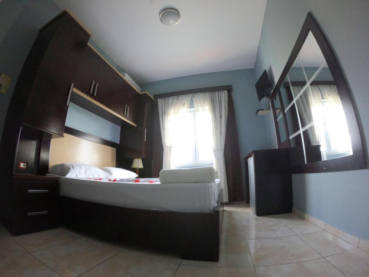 Hotel Anxhelo Kucove Екстер'єр фото
