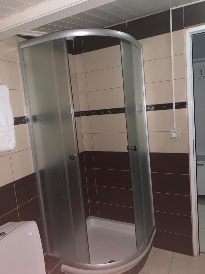 Hotel Anxhelo Kucove Екстер'єр фото