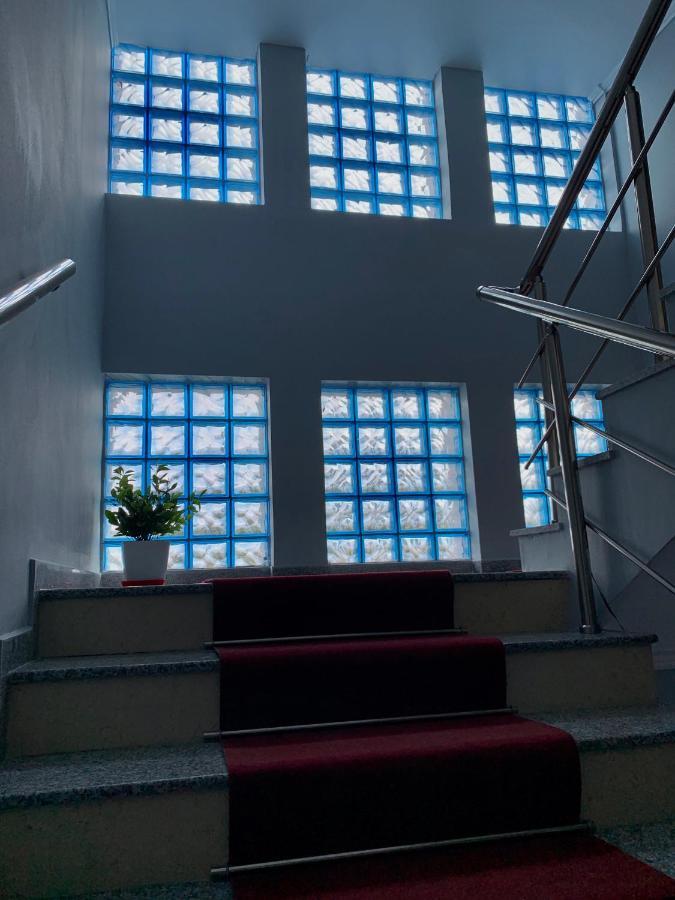 Hotel Anxhelo Kucove Екстер'єр фото